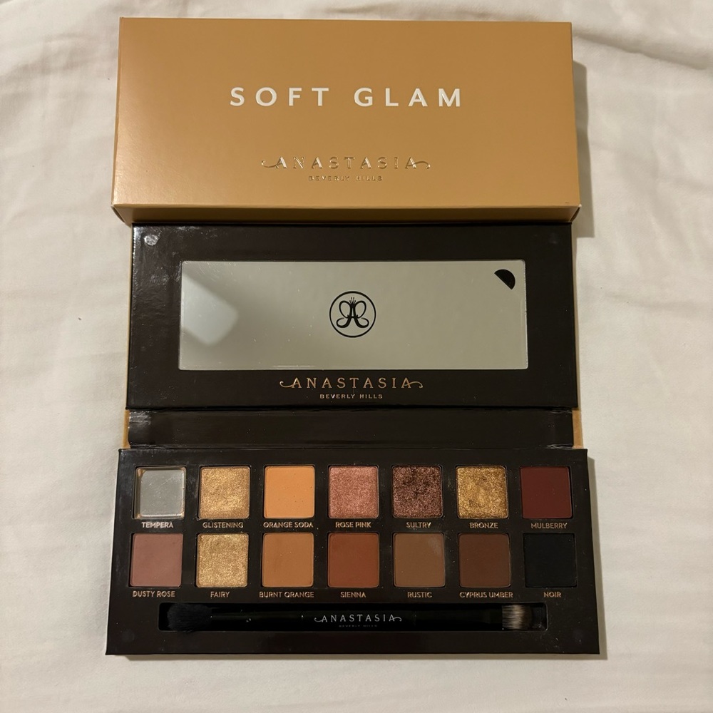 Anastasia Beverly Hills Soft Glam Full Palette